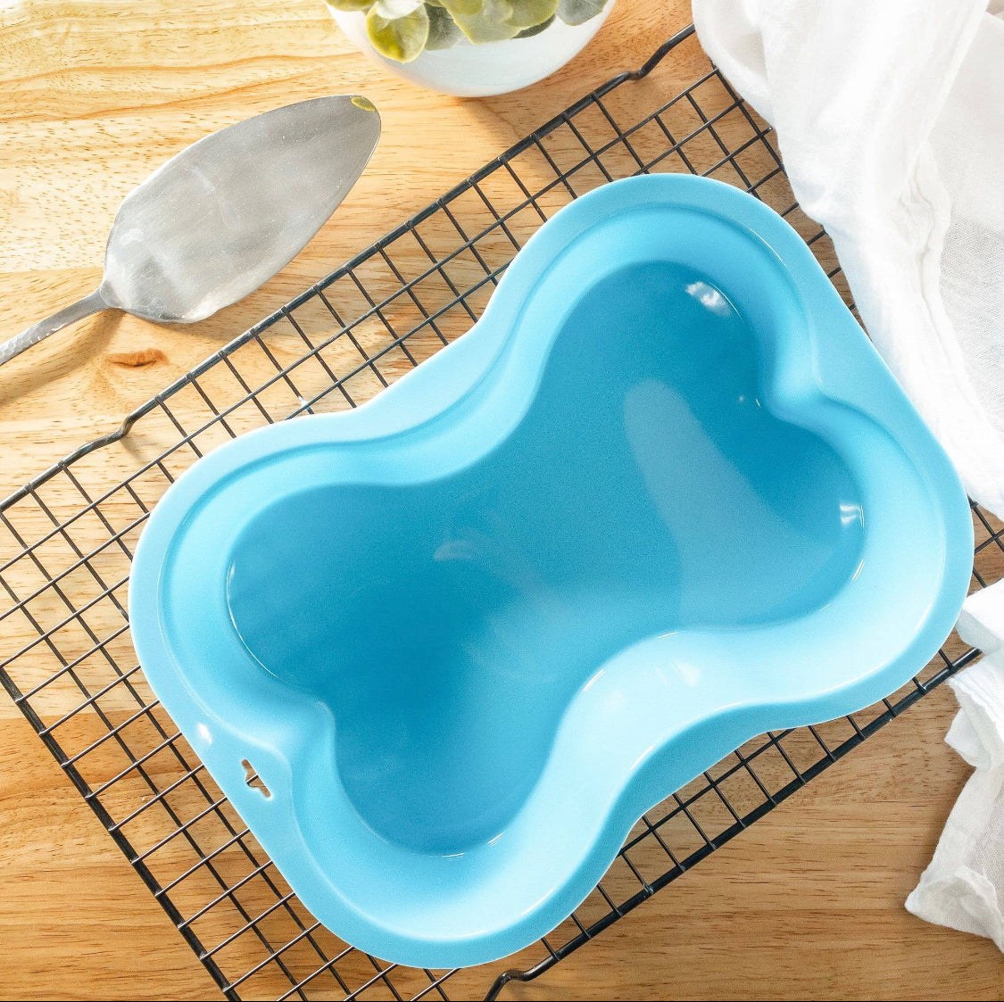 Blue Cake Pan - Dog Bone Silicone