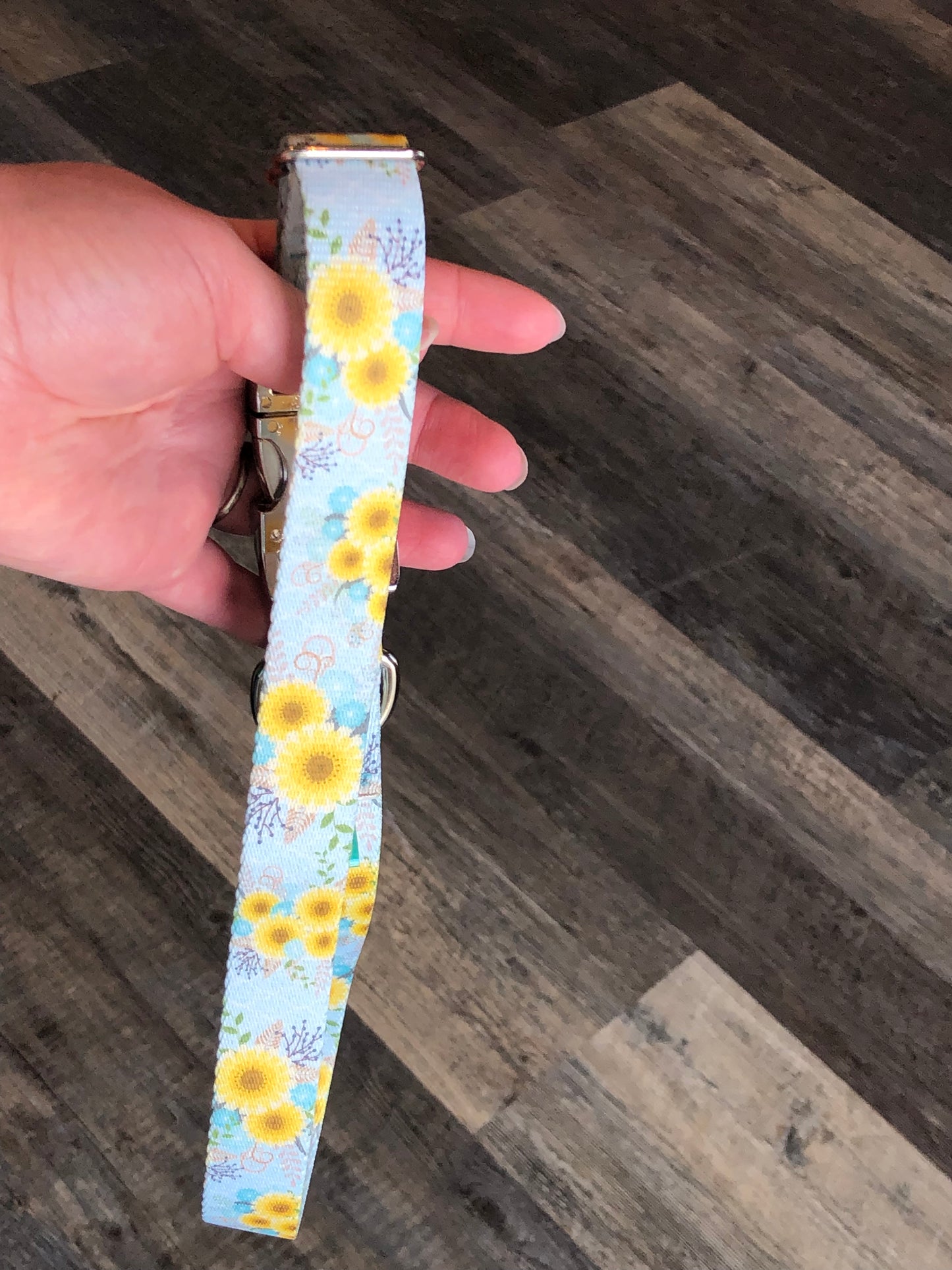 Graceful Sunflowers 1 inch Collar